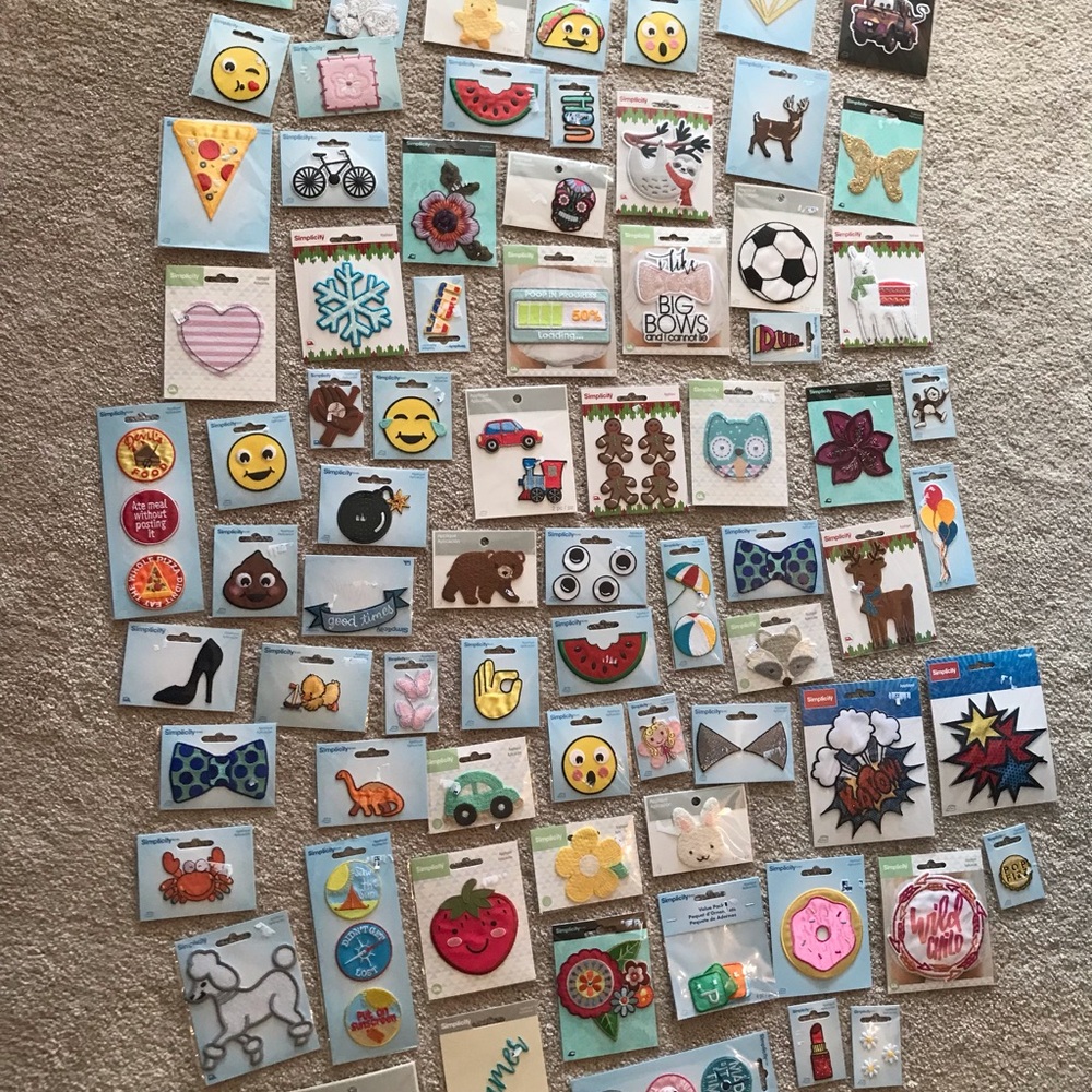 300 simplicity Multicolor Iron-On Patch Assortment animals life emoji decoration